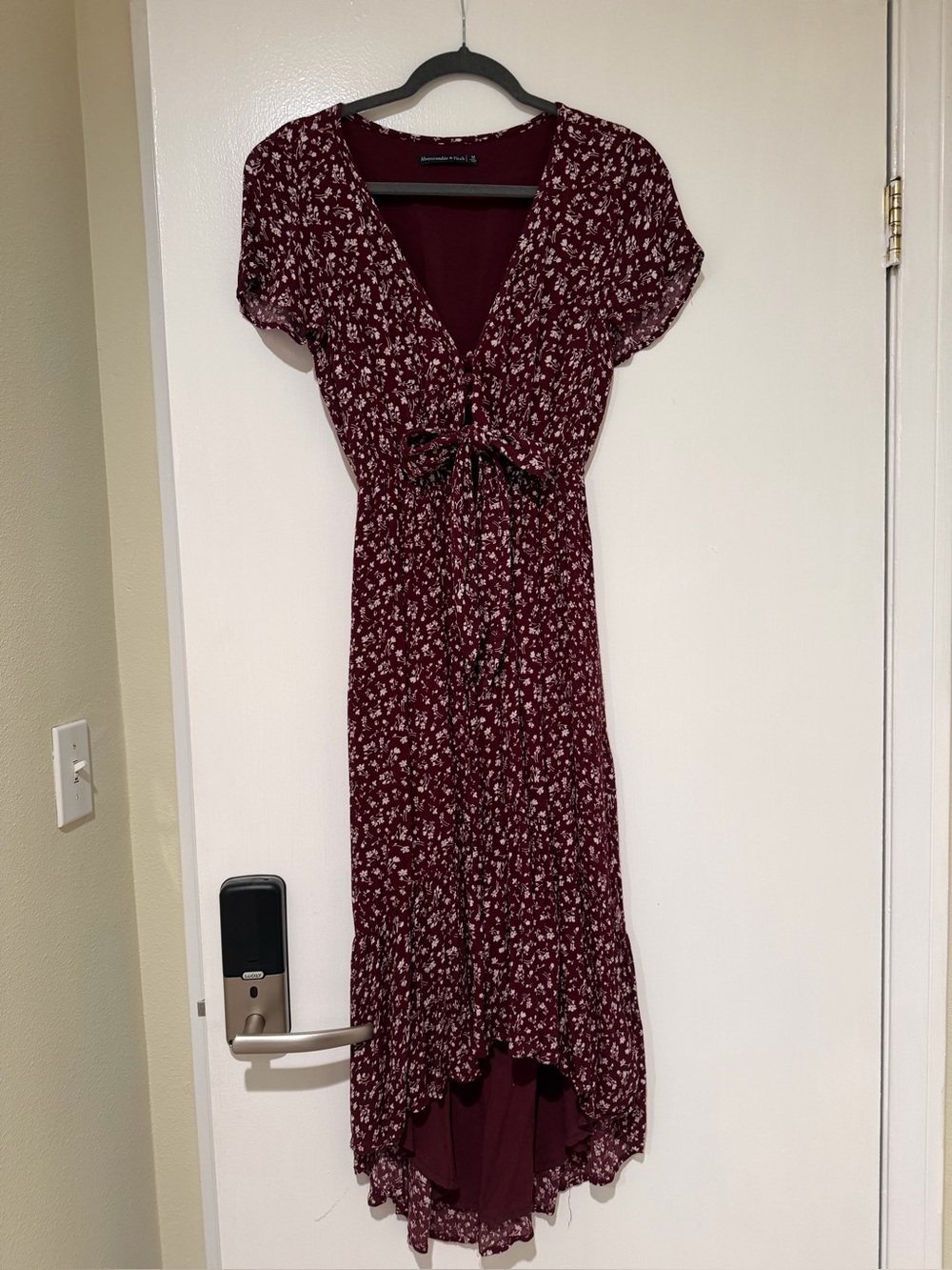 Abercrombie & Fitch Ruffle Hem Midi Dress in Black in size Medium